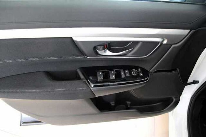 Honda CR-V 2.0 2WD Elegance PDC Navi RFK SHZ DAB
