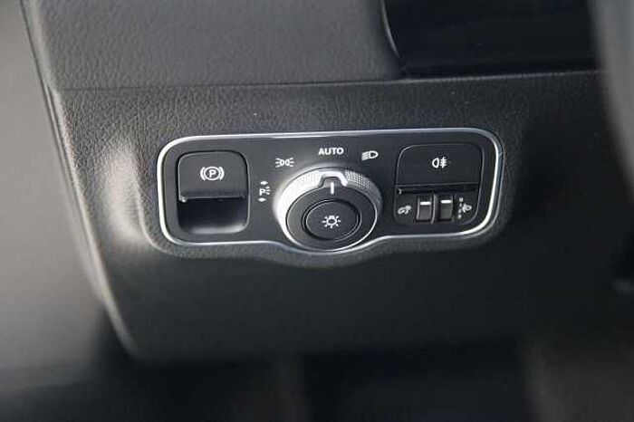 Mercedes-Benz B 180 B -Klasse B 180 Navi RFK SHZ PDC