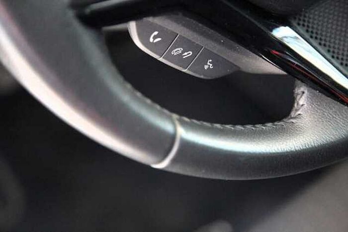 Honda HR-V Elegance Navi SHZ PDC AHK