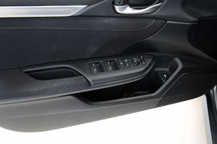 Honda Civic 1.6 i-DTEC Elegance Navi RFK SHZ