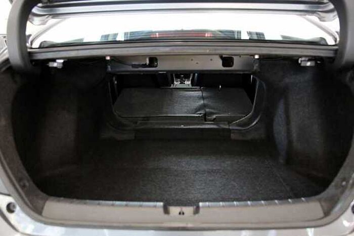 Honda Civic 1.6 i-DTEC Elegance Navi RFK SHZ