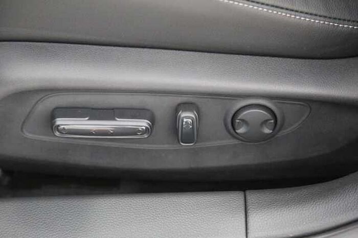 Honda Civic Advance Facelift Pano Bosesound e-Sitze