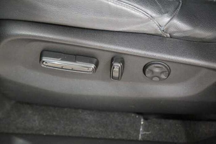 Honda CR-V 2.0 HYBRID 4WD Exe., Standheiz, Pano