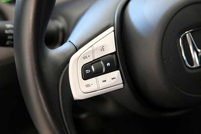 Honda Jazz 1.5 i-MMD Crosstar Executive Navi RFK SHZ