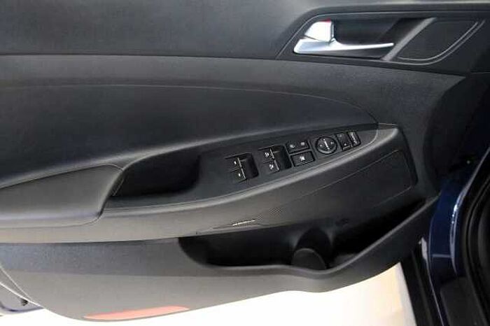 Hyundai Tucson Advantage + 2WD Navi, RFK, PDC, SHZ, LHZ