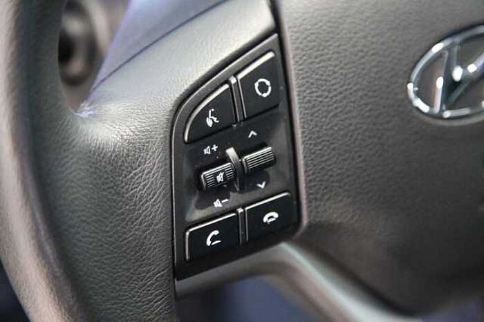 Hyundai Tucson Advantage + 2WD Navi, RFK, PDC, SHZ, LHZ