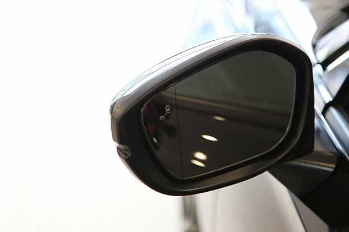 Honda Civic 5-trg. e:HEV Advance RFK, Pano, SHZ, AZV,