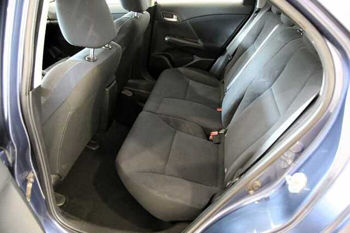Honda Civic Lim. 5-trg. 1.8 Comfort PDC Allwetterreif.