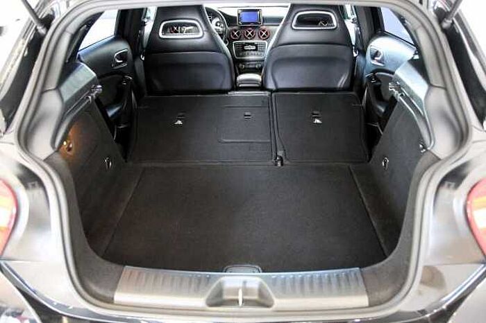 Mercedes-Benz A 250 A A 250 Sport Harman Kardon SHZ Navi