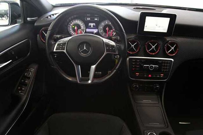 Mercedes-Benz A 250 A A 250 Sport Harman Kardon SHZ Navi