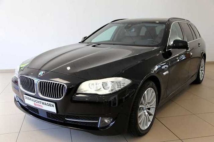 BMW 530 d xDrive Touring Navi HUD e-Sitze Pano LHZ