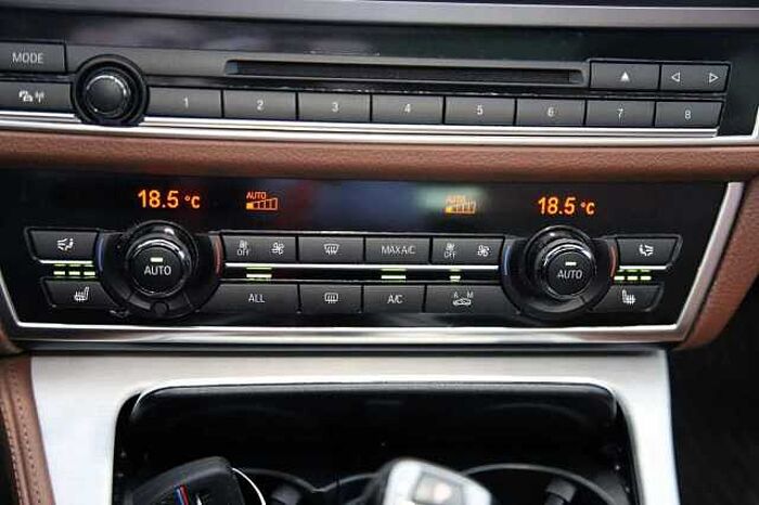 BMW 530 d xDrive Touring Navi HUD e-Sitze Pano LHZ