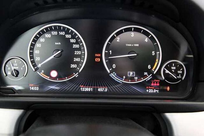 BMW 530 d xDrive Touring Navi HUD e-Sitze Pano LHZ