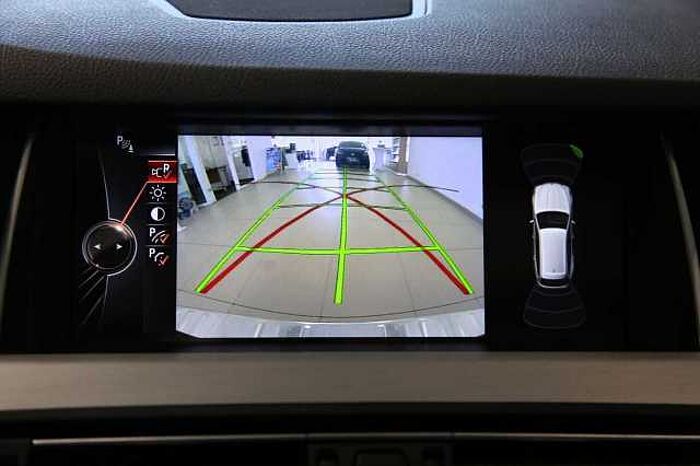 BMW 530 d xDrive Touring Navi HUD e-Sitze Pano LHZ