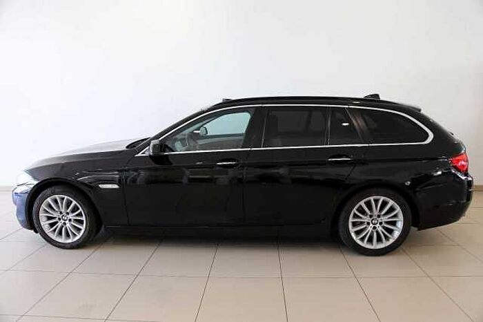 BMW 530 d xDrive Touring Navi HUD e-Sitze Pano LHZ