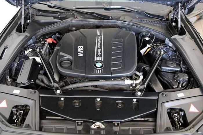 BMW 530 d xDrive Touring Navi HUD e-Sitze Pano LHZ