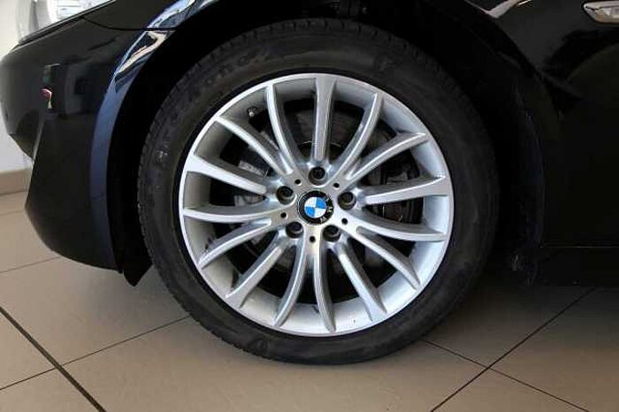 BMW 530 d xDrive Touring Navi HUD e-Sitze Pano LHZ