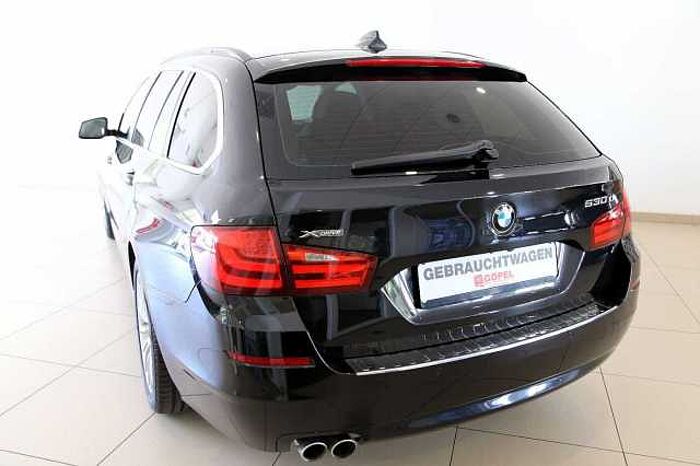 BMW 530 d xDrive Touring Navi HUD e-Sitze Pano LHZ