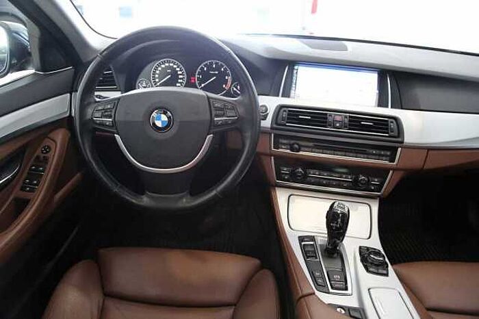 BMW 530 d xDrive Touring Navi HUD e-Sitze Pano LHZ