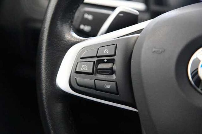 BMW 220 i Active Tourer Sport Line PDC SHZ HUD