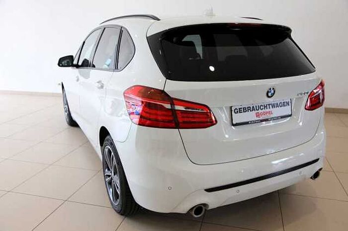 BMW 220 i Active Tourer Sport Line PDC SHZ HUD