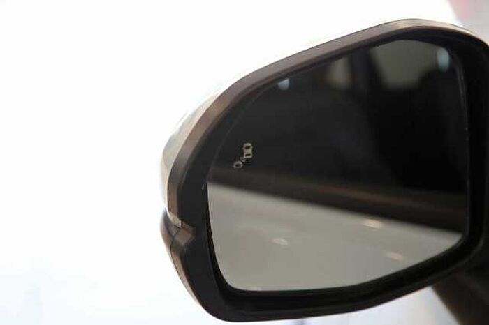 Honda ZR-V e:HEV Advance SHZ v+h Pano HUD Bose e-Sitze