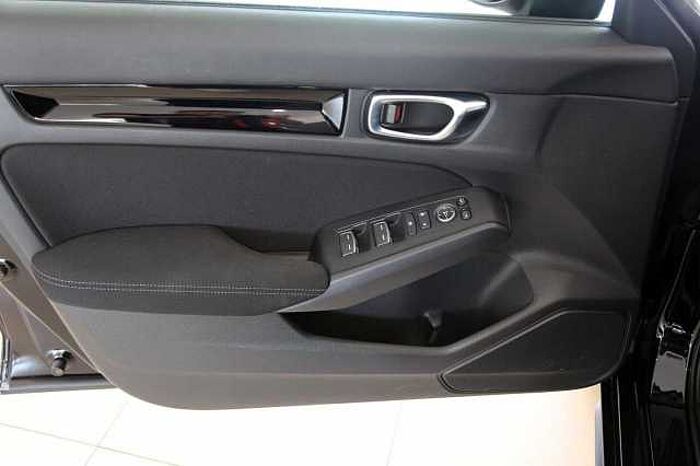 Honda Civic Lim. 5-trg e:HEV Elegance RFK Navi SHZ DAB