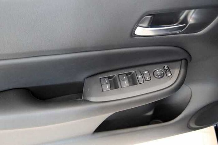 Honda Jazz 1.5 i-MMD Hybrid Advance RFK Navi SHZ LHZ