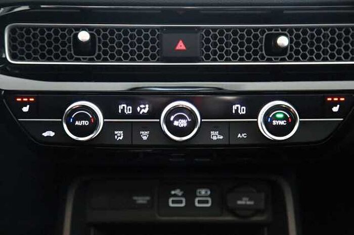Honda Civic Lim. 5-trg. e:HEV Advance AZV Pano Bose