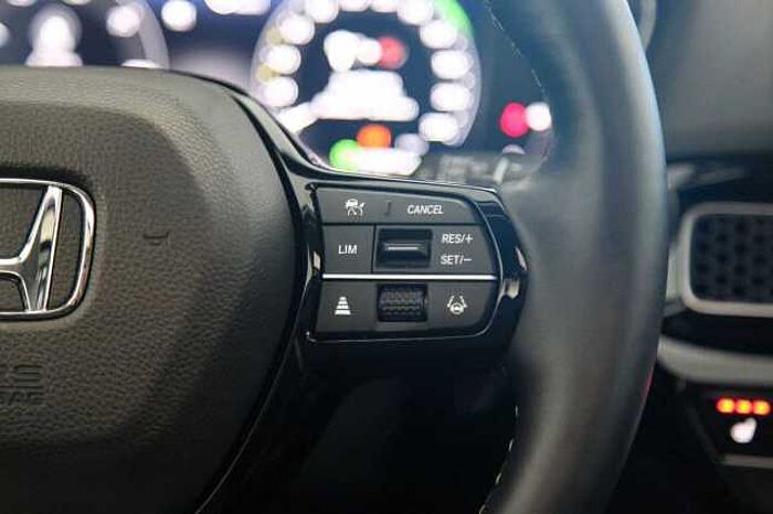 Honda Civic Lim. 5-trg. e:HEV Advance AZV Pano Bose