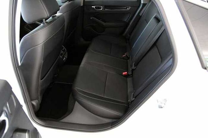 Honda Civic Lim. 5-trg. e:HEV Advance AZV Pano Bose