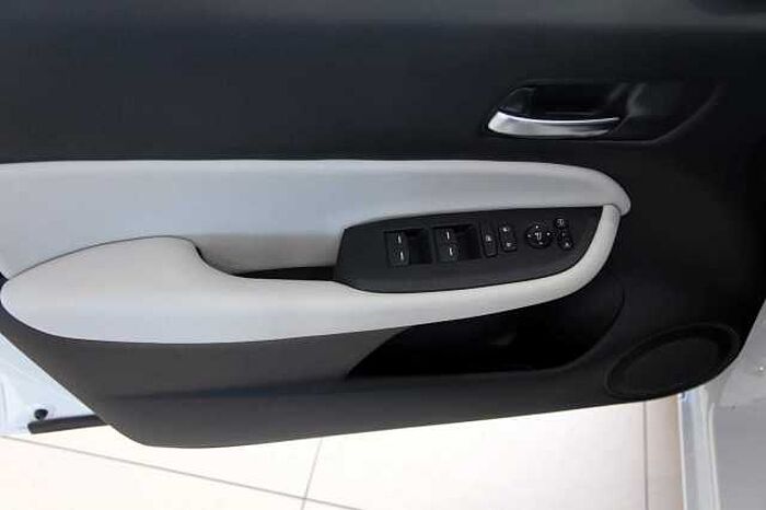 Honda Jazz 1.5 i-MMD Hybrid Executive RFK DAB Navi SHZ