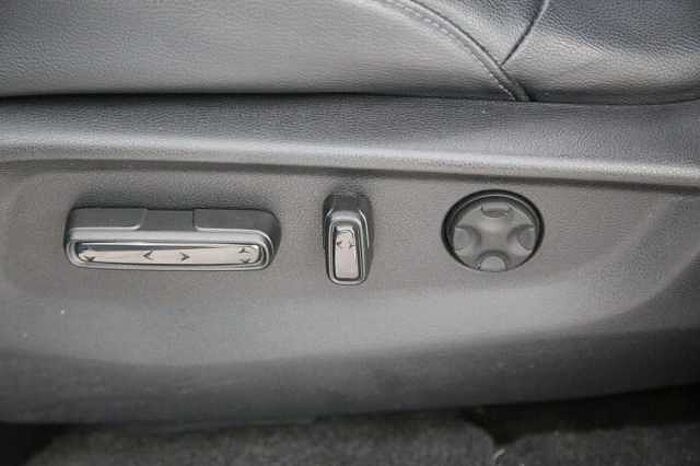 Honda CR-V 2.0 HYBRID 4WD Executive AZV RFK Pano HUD