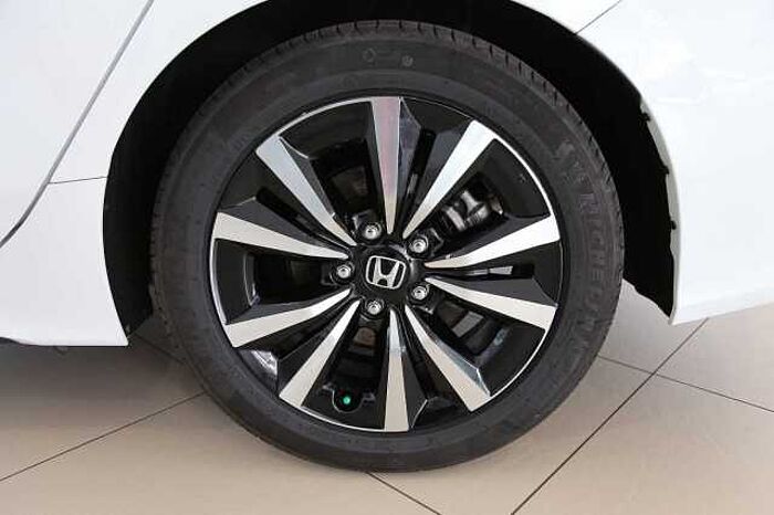 Honda Civic Lim. 5-trg. e:HEV Elegance RFK SHZ DAB