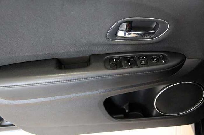 Honda HR-V Elegance RFK SHZ Navi DAB